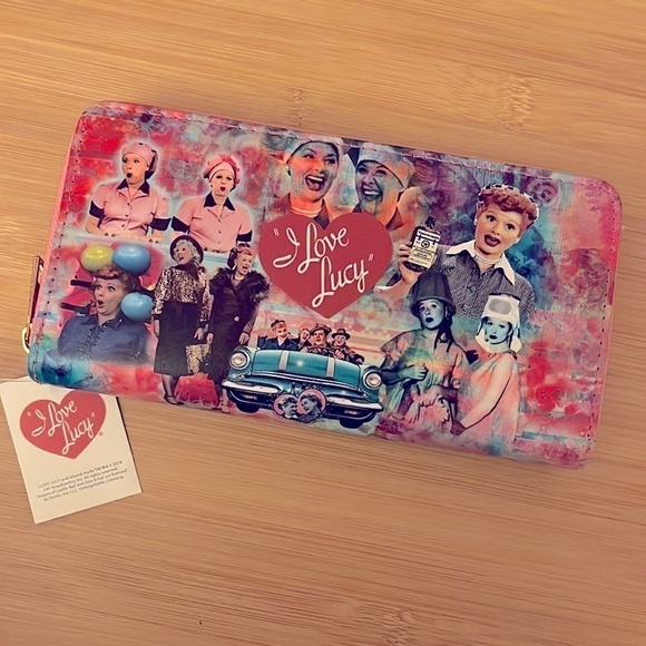 Brand New "I Love Lucy" Best Friends Graphic Colorful Wristlet Zip Around Wallet - Picture 15 of 15